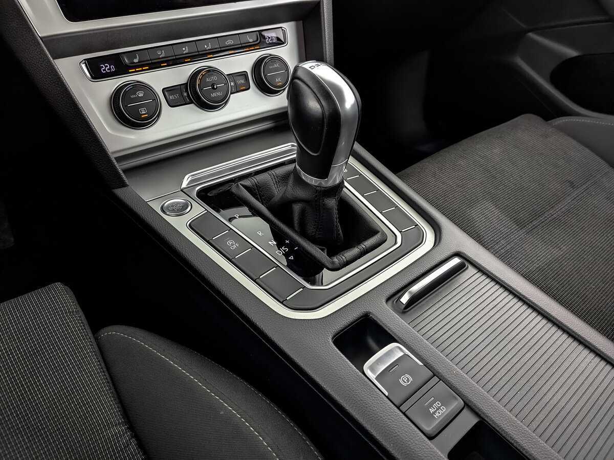 Купить Volkswagen Passat с пробегом. Фото: #22