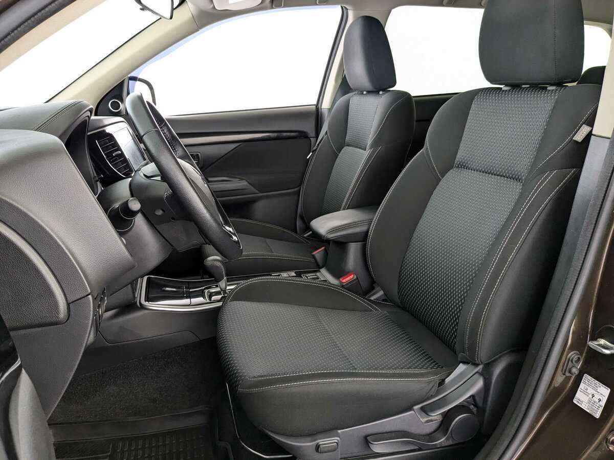 Купить Mitsubishi Outlander с пробегом. Фото: #11