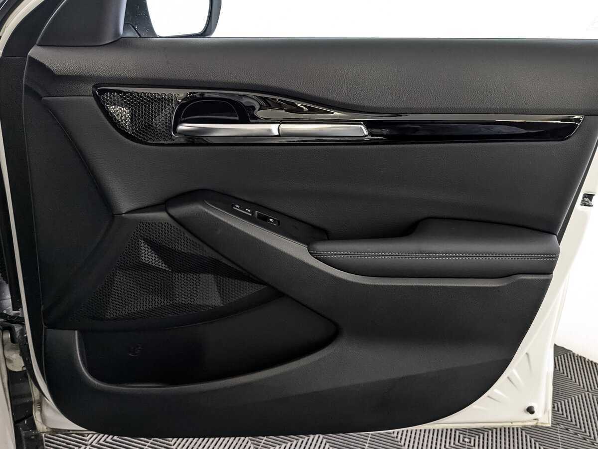 Купить Kia Seltos с пробегом. Фото: #20