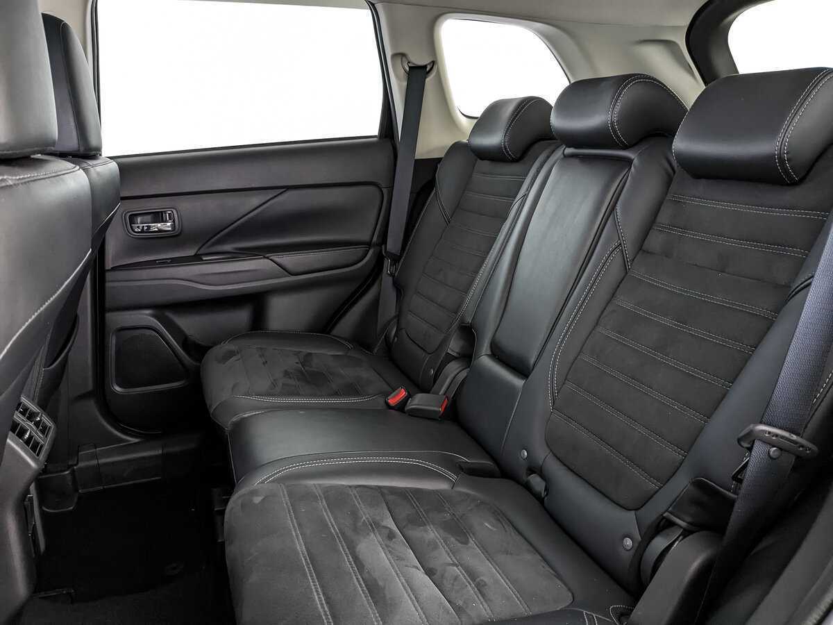 Купить Mitsubishi Outlander с пробегом. Фото: #13
