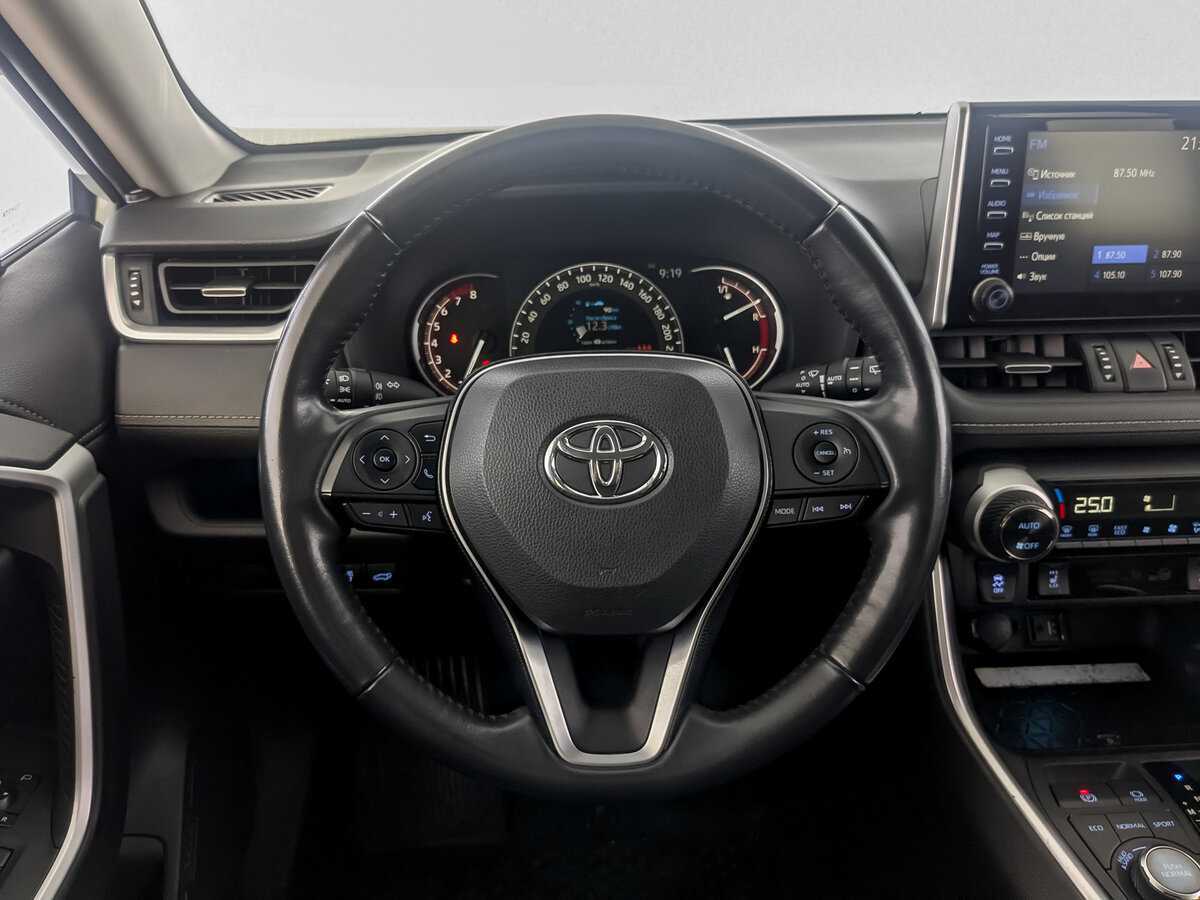 Купить Toyota RAV4 с пробегом. Фото: #17