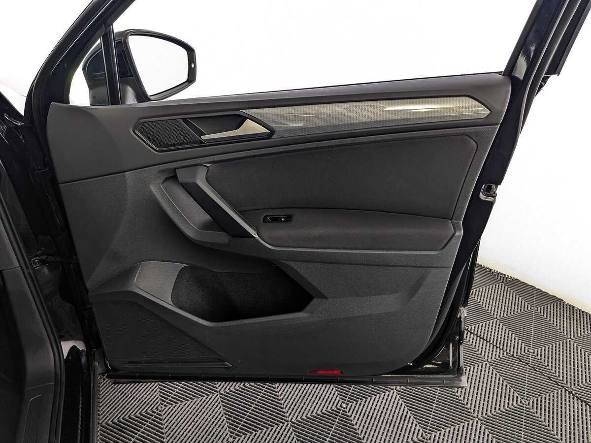 Купить Volkswagen Tiguan с пробегом. Фото: #18