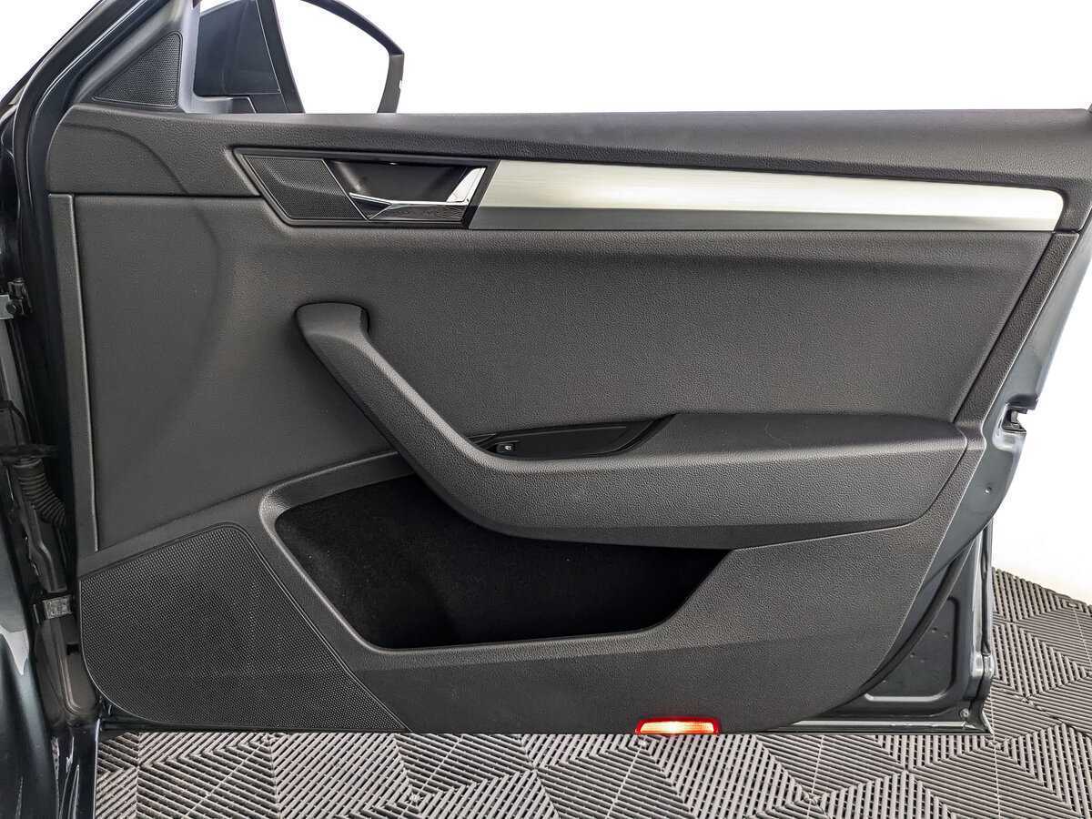 Купить Skoda Superb с пробегом. Фото: #20