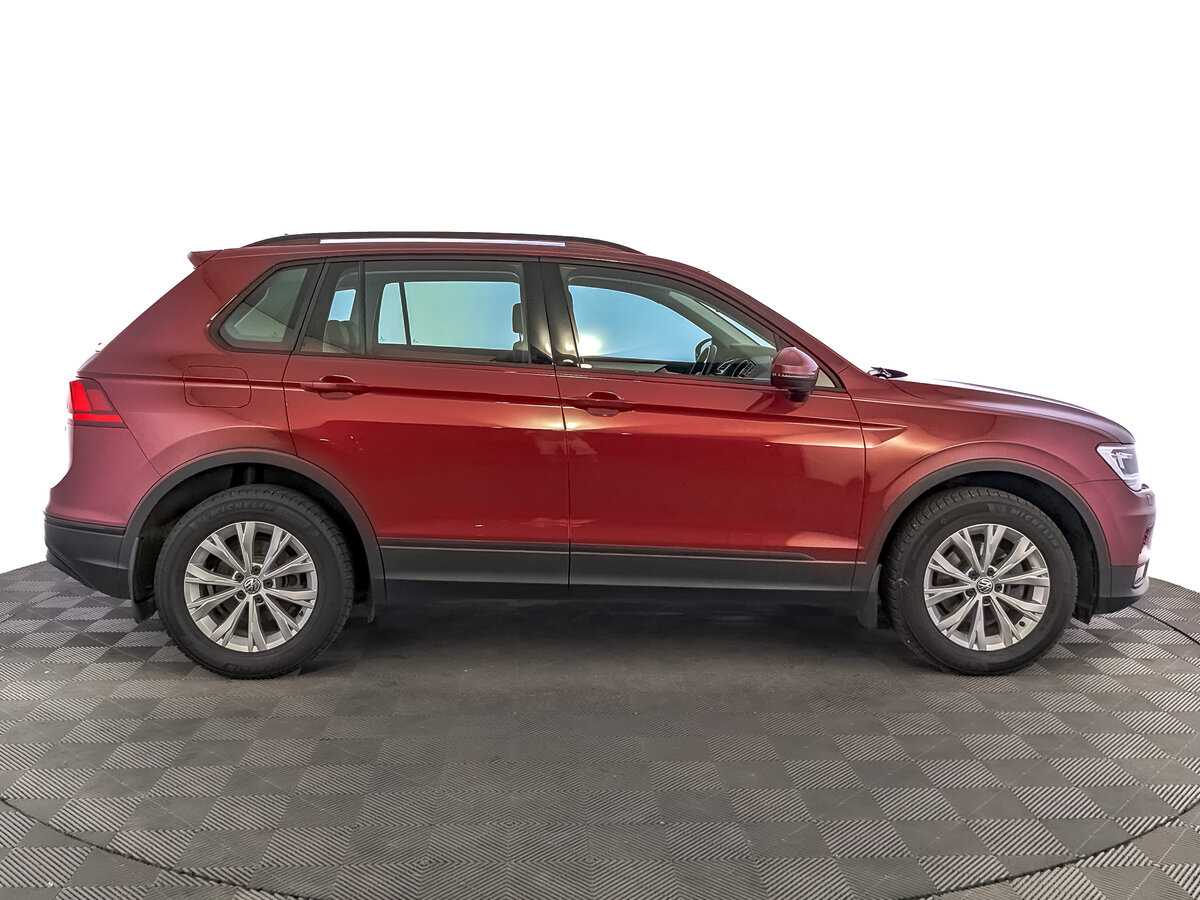 Купить Volkswagen Tiguan с пробегом. Фото: #3