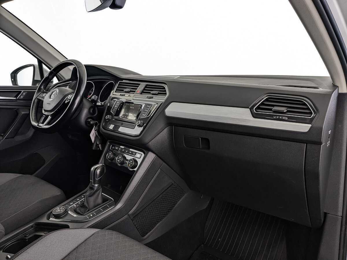 Купить Volkswagen Tiguan с пробегом. Фото: #8
