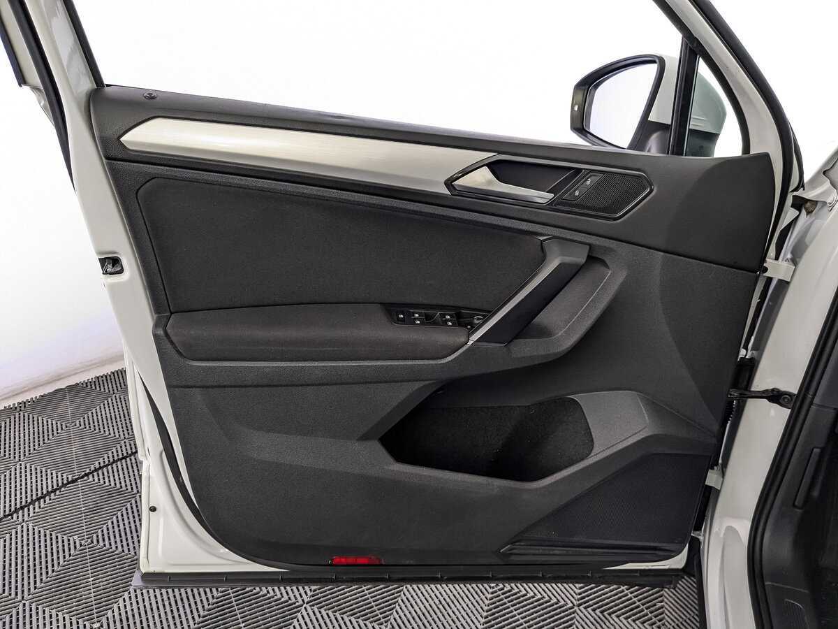 Купить Volkswagen Tiguan с пробегом. Фото: #14
