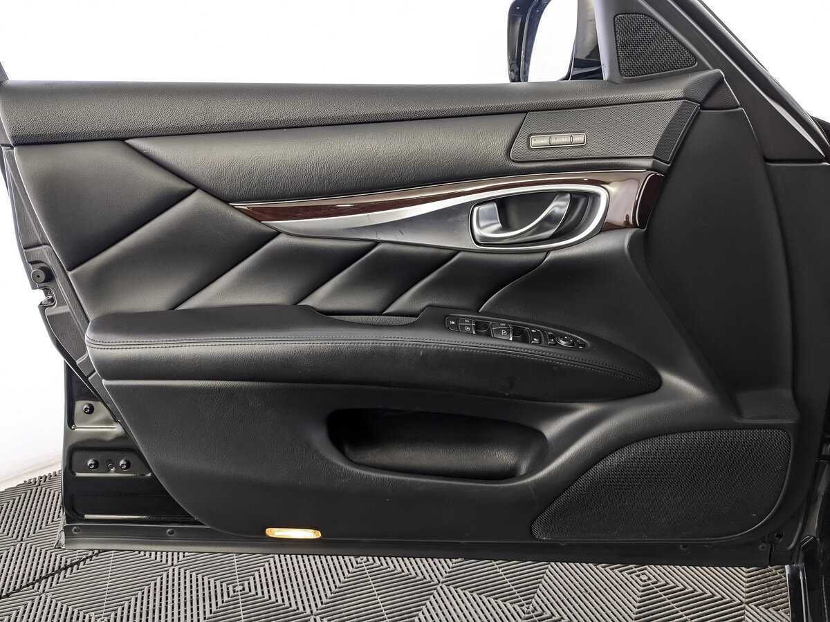 Купить Infiniti Q70 с пробегом. Фото: #14