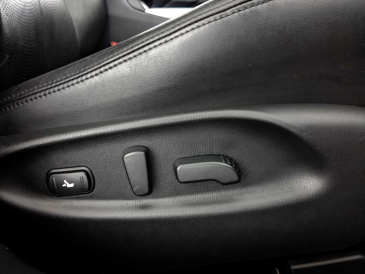 Купить Infiniti Q70 с пробегом. Фото: #21