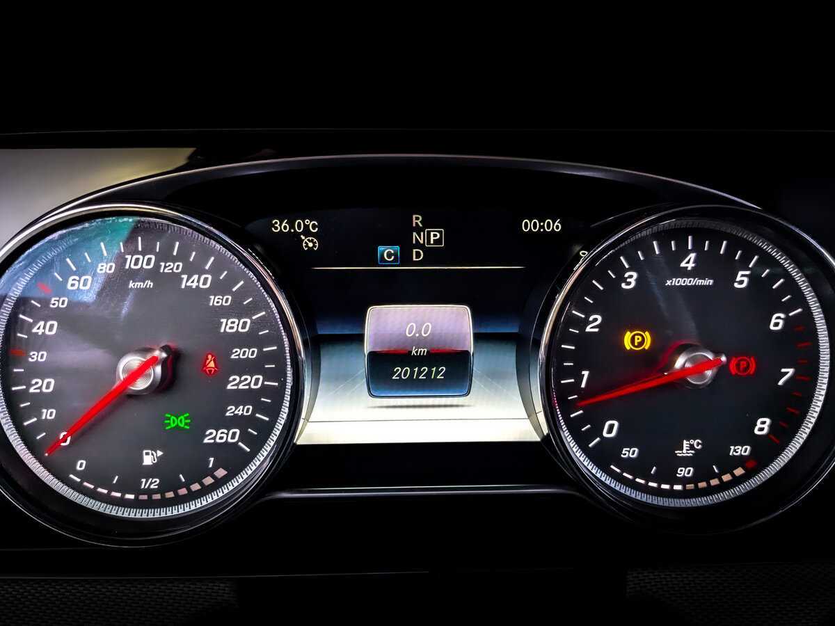 Купить Mercedes-Benz E-Класс с пробегом. Фото: #10