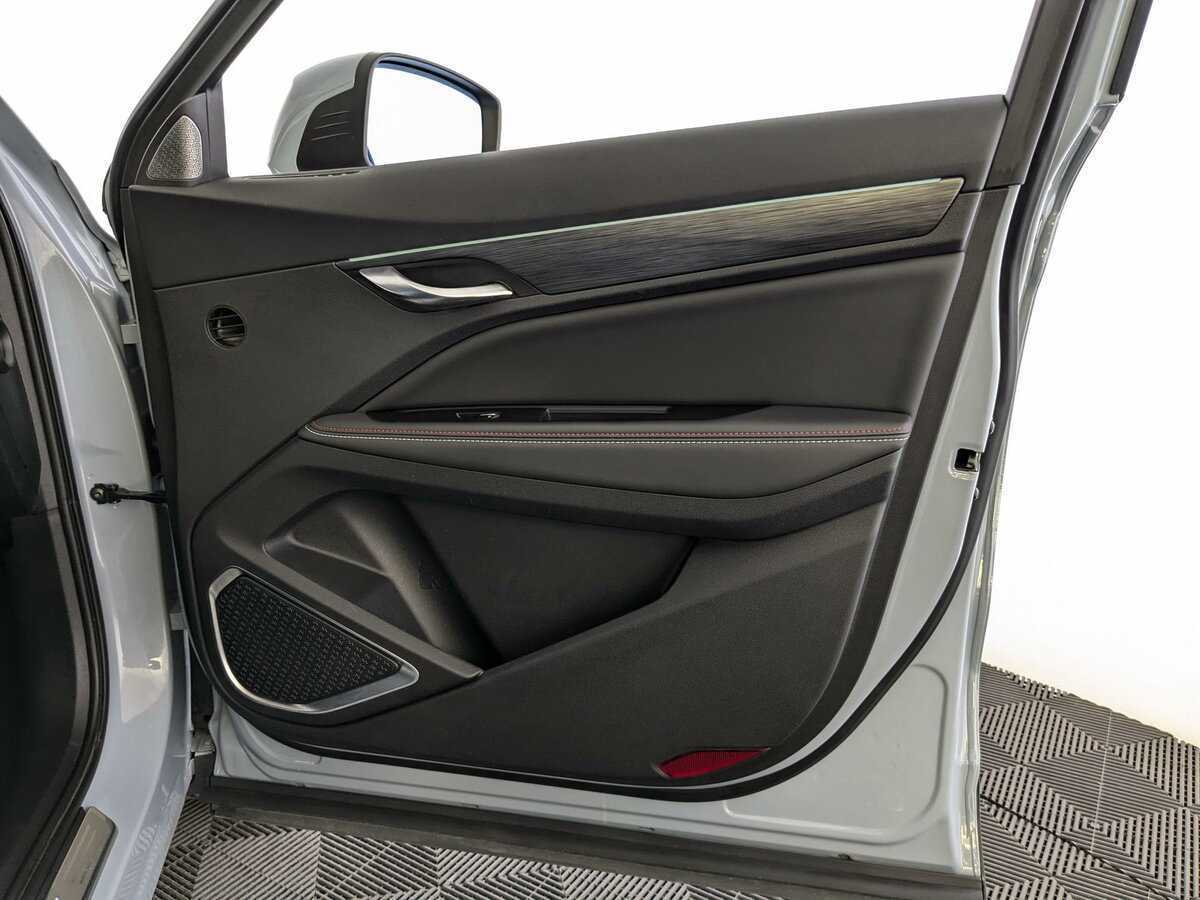 Купить Geely Tugella с пробегом. Фото: #20