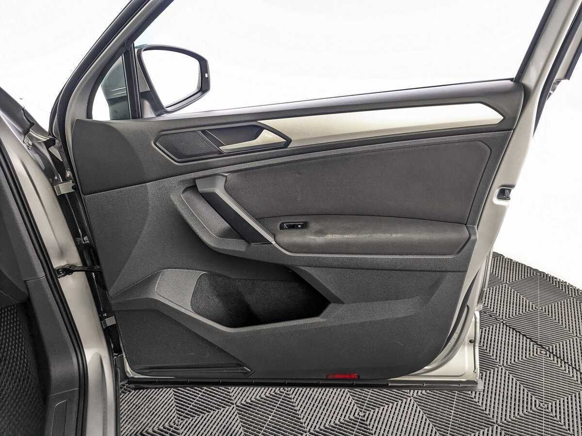 Купить Volkswagen Tiguan с пробегом. Фото: #20