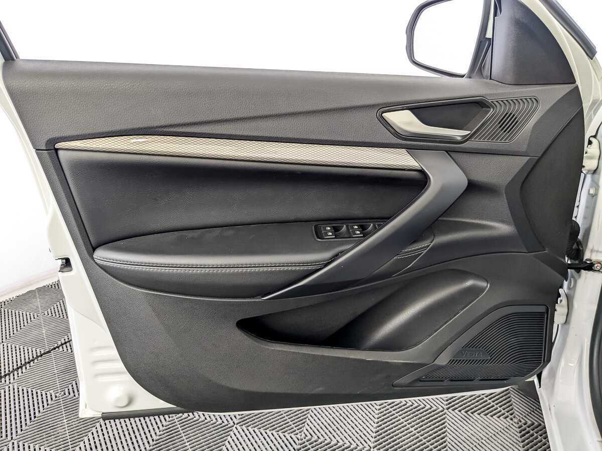 Купить Lada (ВАЗ) Vesta с пробегом. Фото: #13