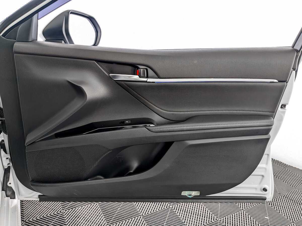 Купить Toyota Camry с пробегом. Фото: #21