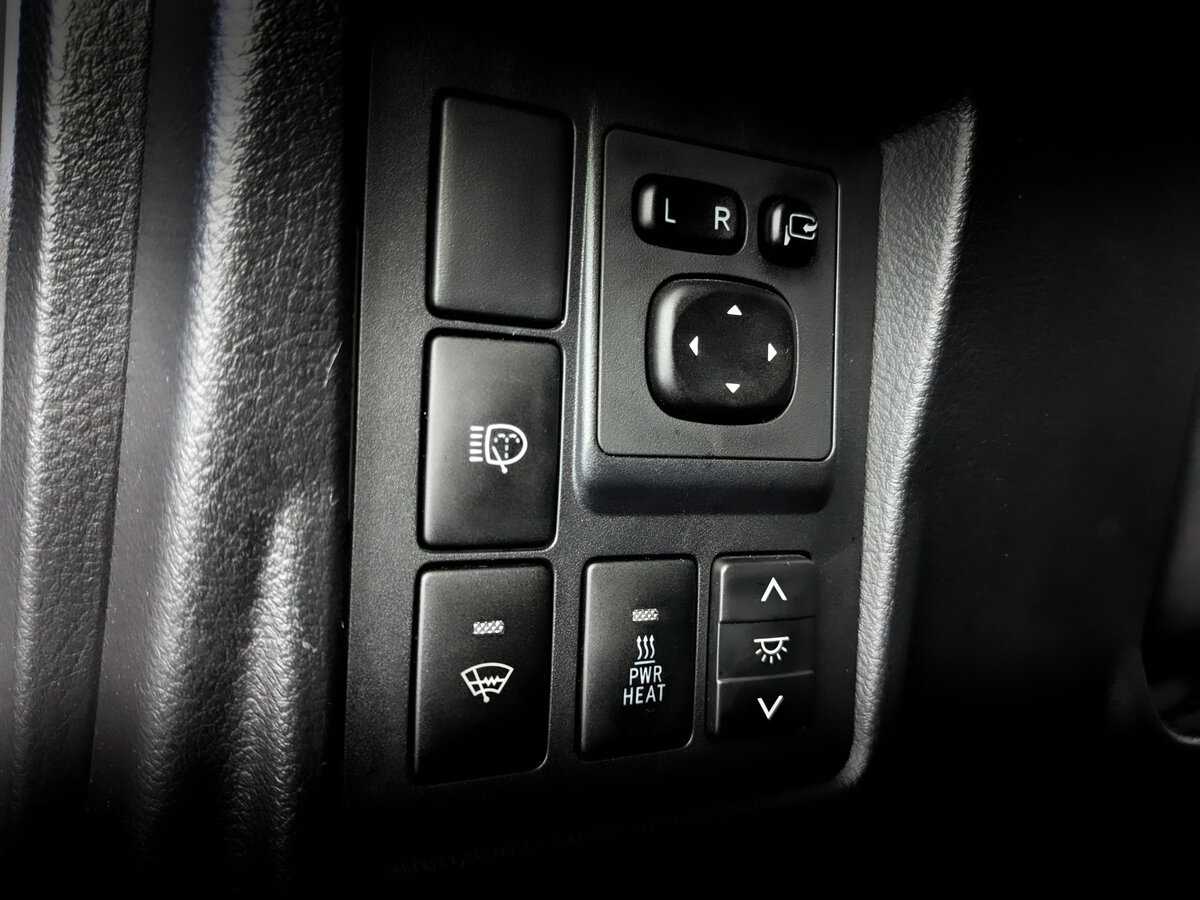 Купить Toyota Land Cruiser Prado с пробегом. Фото: #20