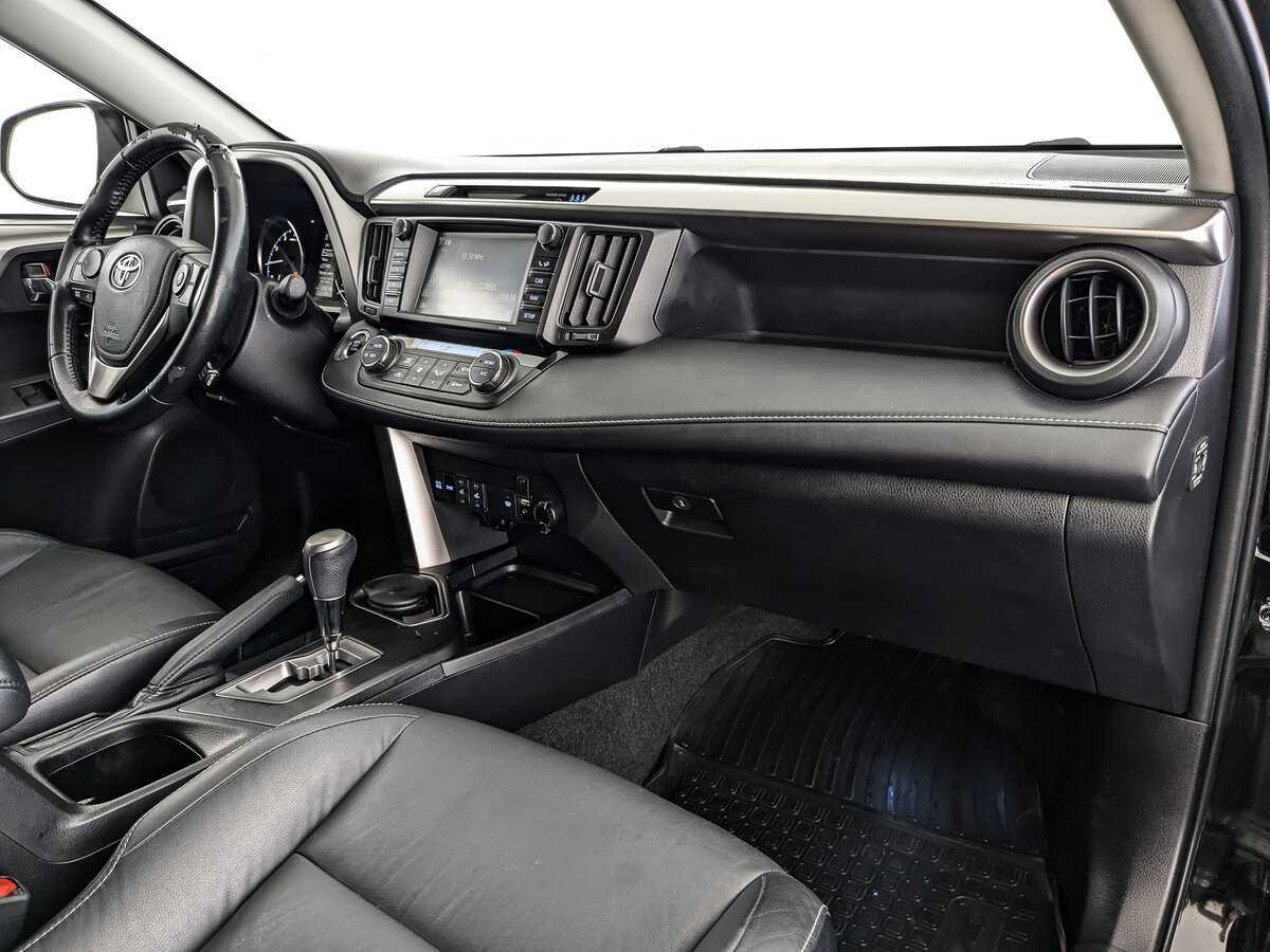 Купить Toyota RAV4 с пробегом. Фото: #8