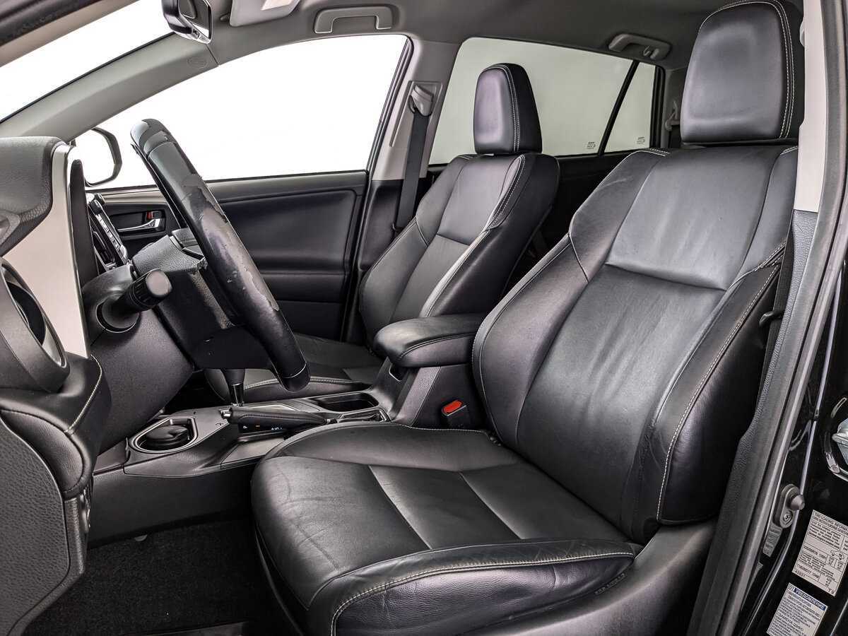 Купить Toyota RAV4 с пробегом. Фото: #15