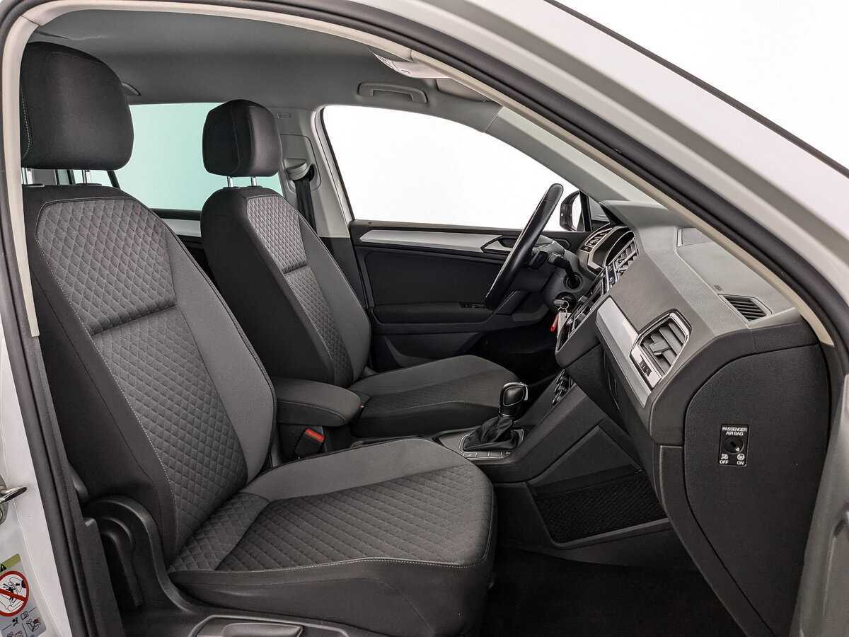 Купить Volkswagen Tiguan с пробегом. Фото: #19