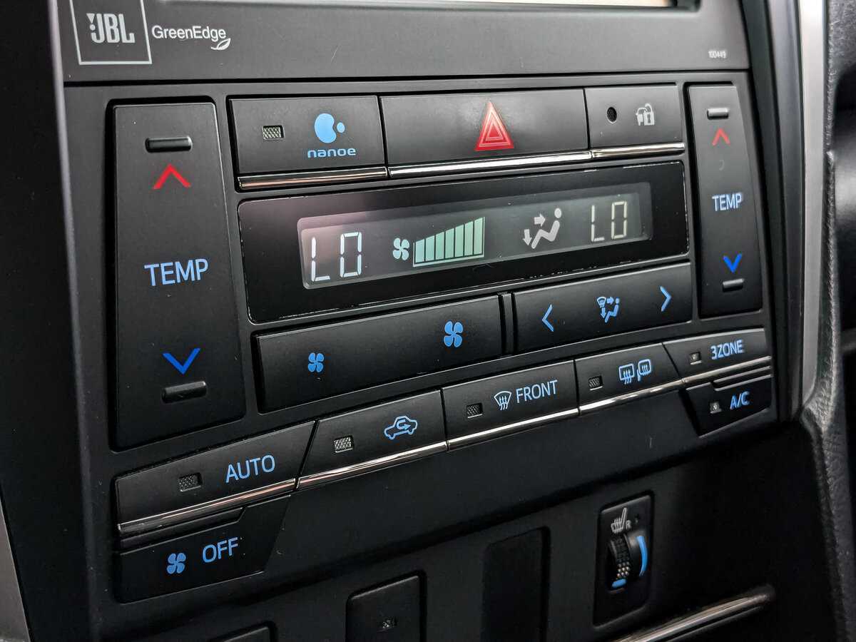 Купить Toyota Camry с пробегом. Фото: #16