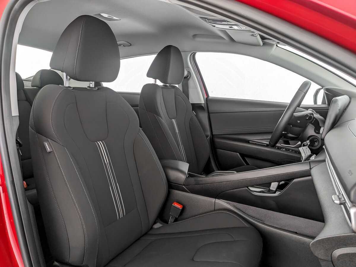 Купить Hyundai Elantra с пробегом. Фото: #16