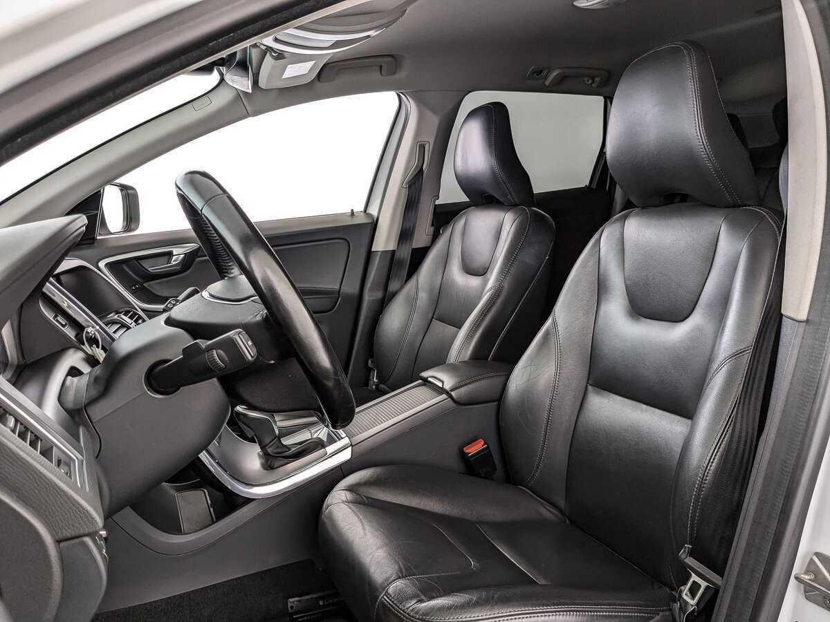 Купить Volvo XC60 с пробегом. Фото: #15