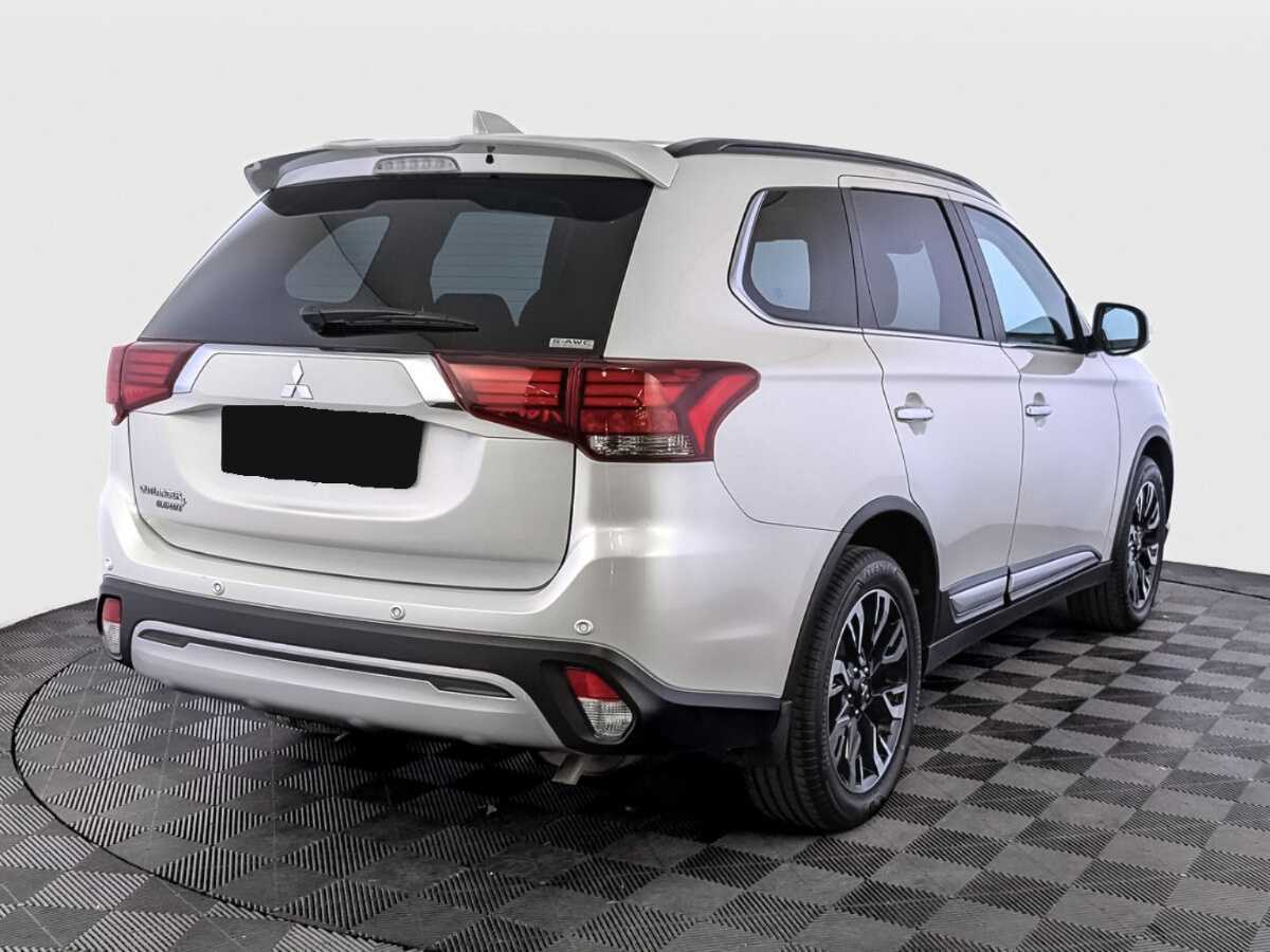 Купить Mitsubishi Outlander с пробегом. Фото: #4