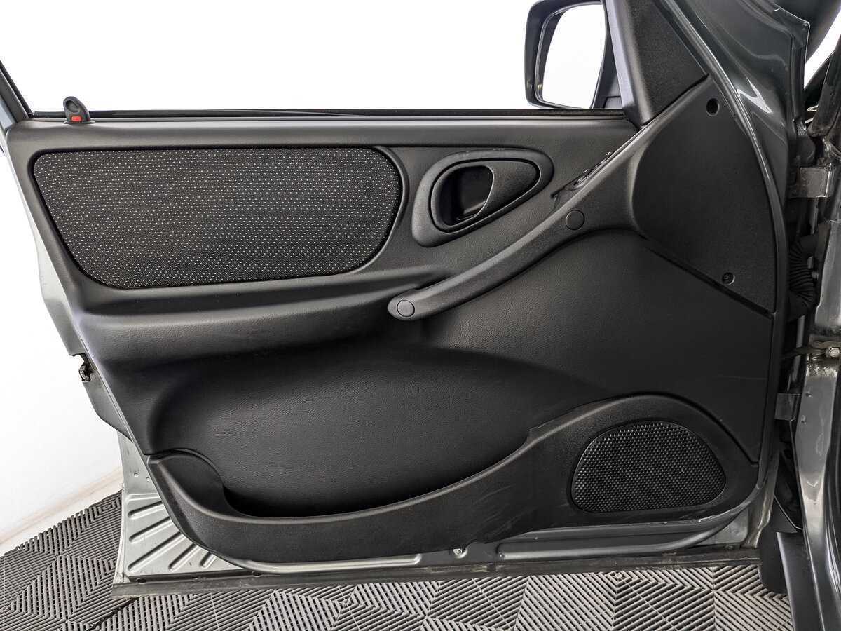 Купить Chevrolet Niva с пробегом. Фото: #14