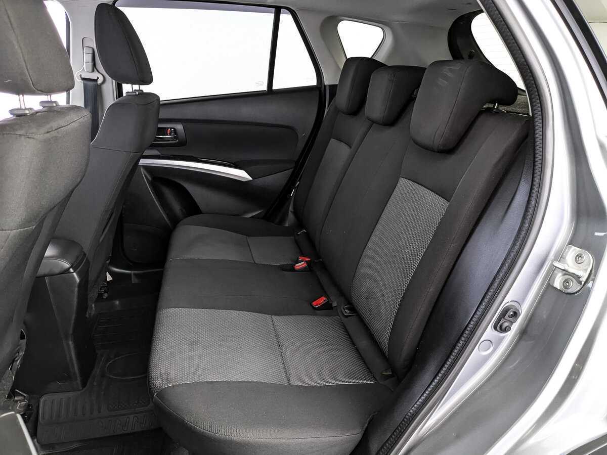 Продажа Б/У Сузуки С-Икс4. Фото: #13