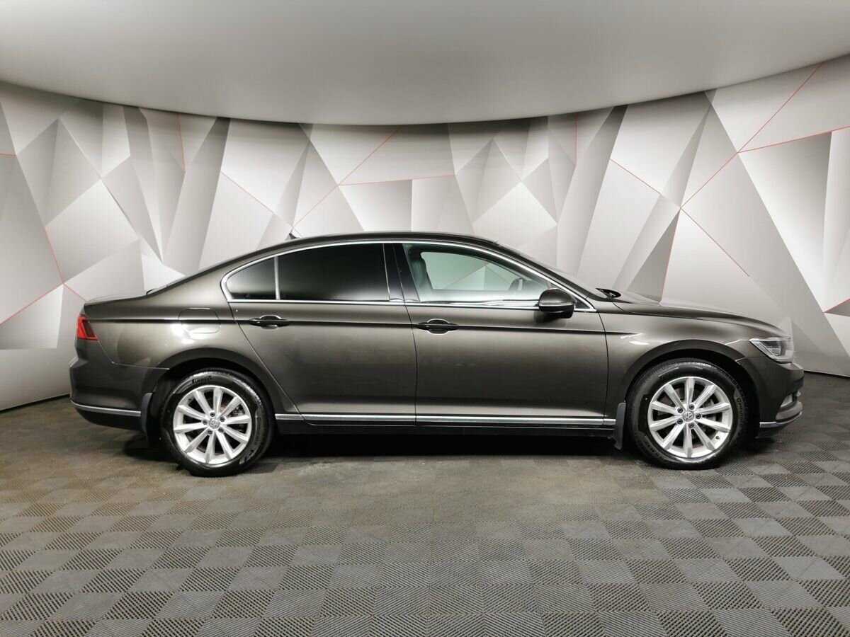 Купить Volkswagen Passat с пробегом. Фото: #5