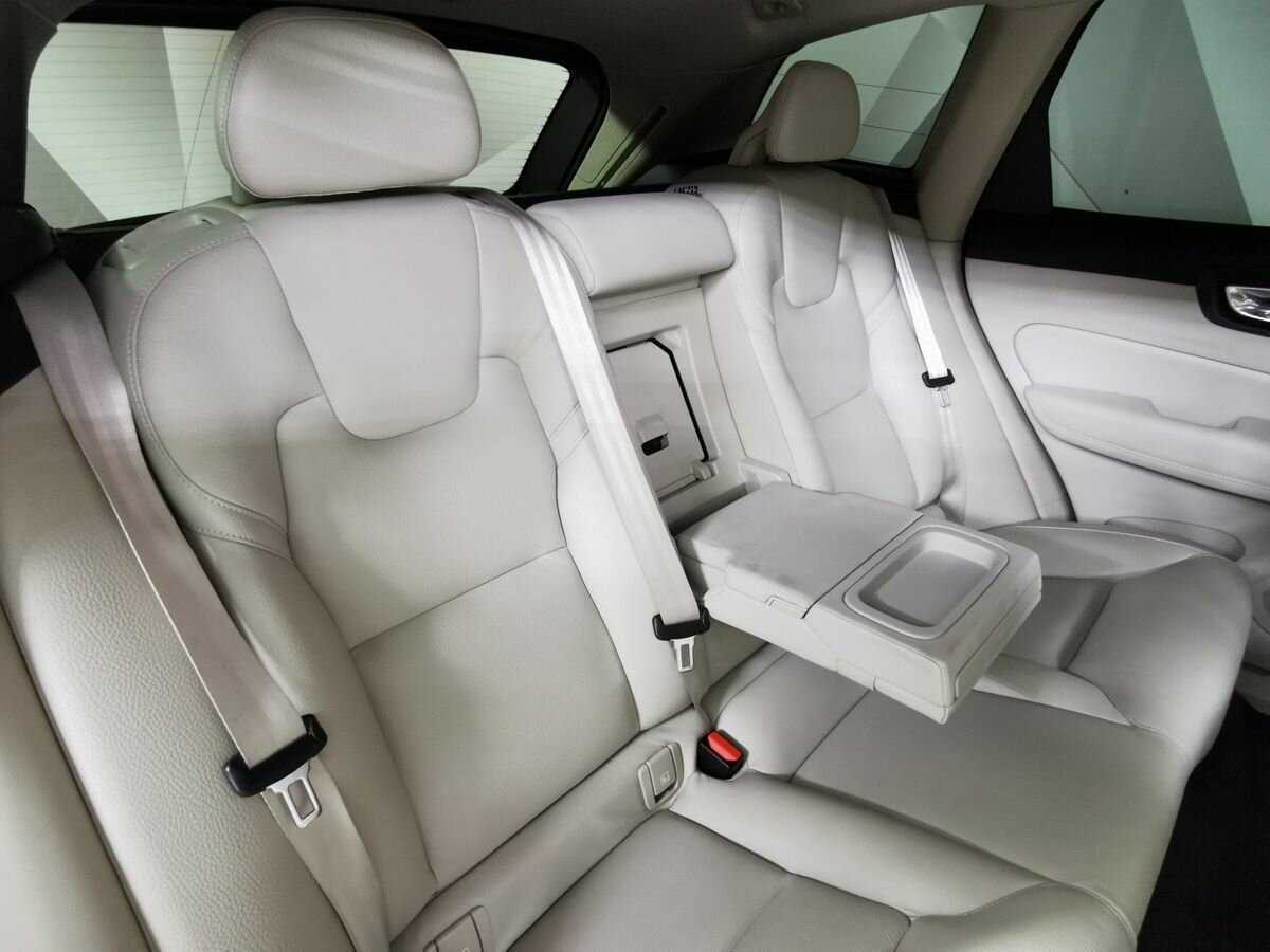 Купить Volvo XC60 с пробегом. Фото: #12