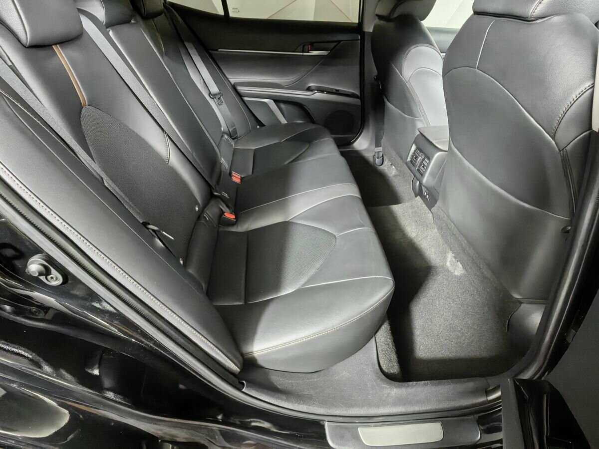 Купить Toyota Camry с пробегом. Фото: #11