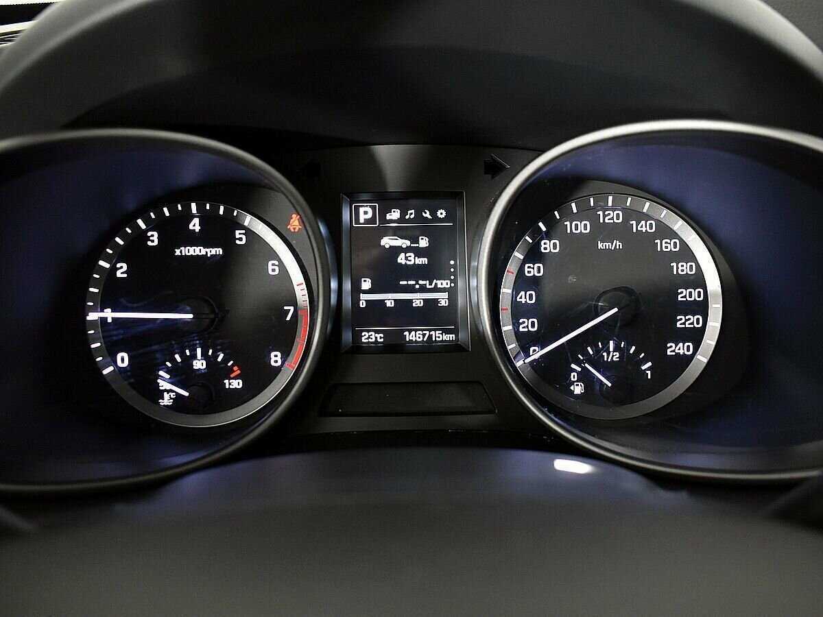 Купить Hyundai Santa Fe с пробегом. Фото: #11