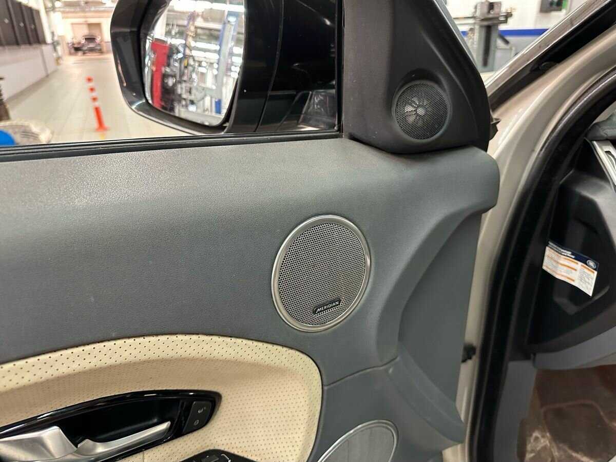 Купить Land Rover Range Rover Evoque с пробегом. Фото: #10