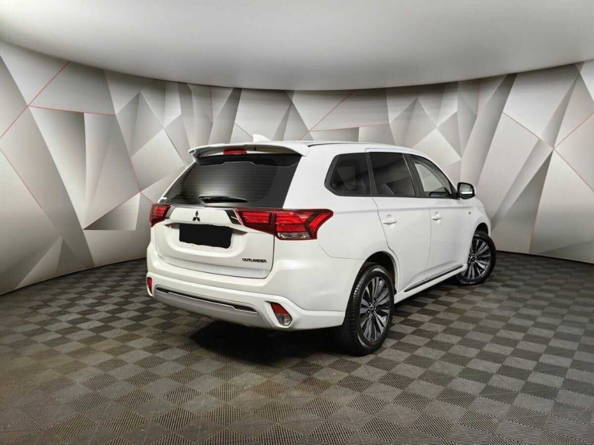 Купить Mitsubishi Outlander с пробегом. Фото: #1