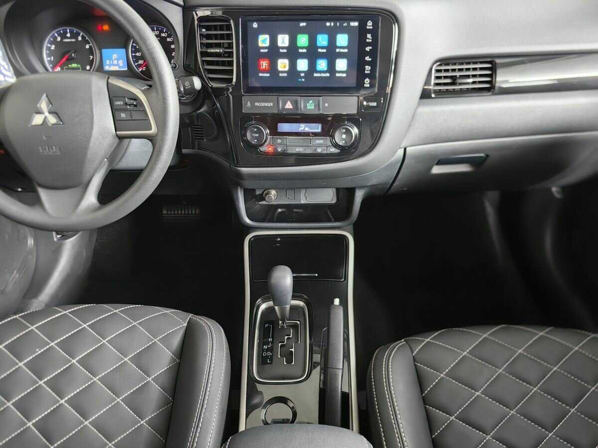 Купить Mitsubishi Outlander с пробегом. Фото: #6
