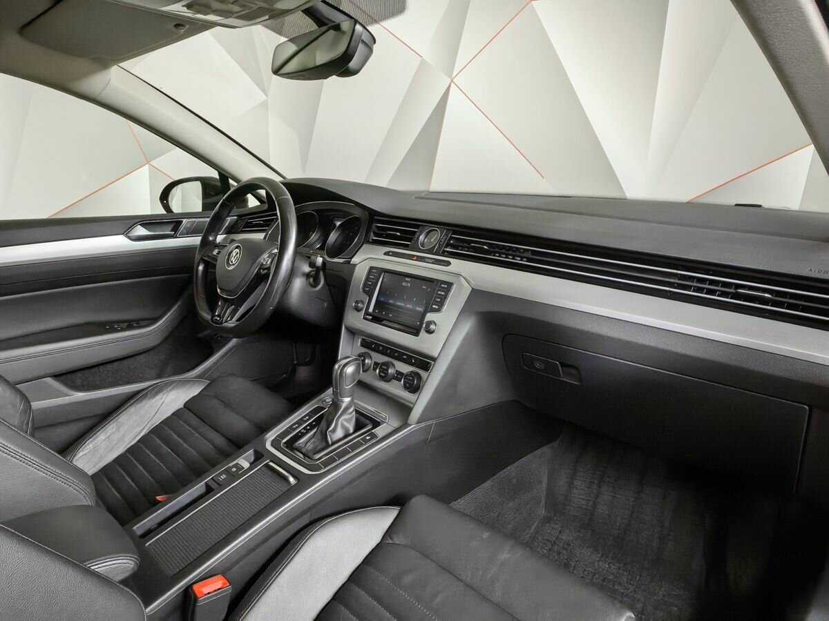 Купить Volkswagen Passat с пробегом. Фото: #8
