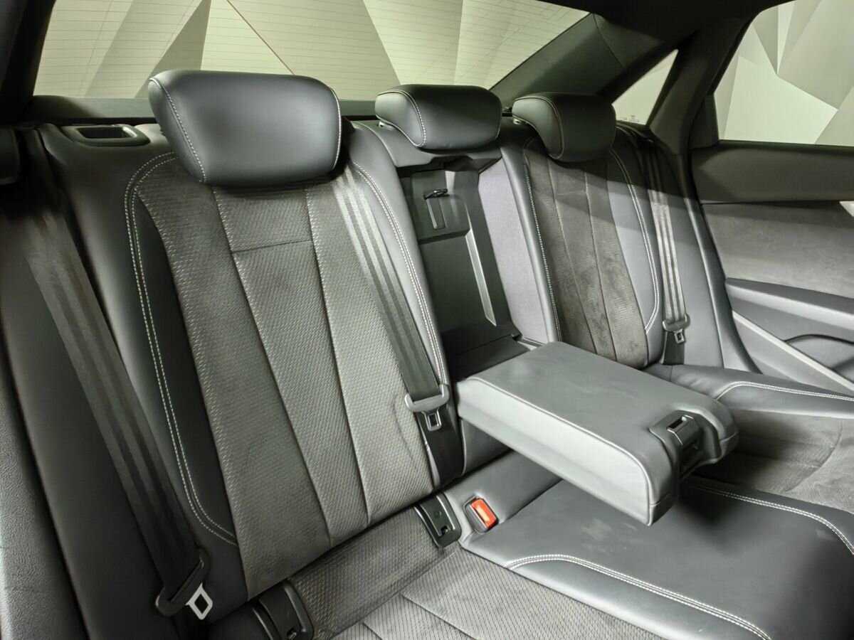 Купить Audi A4 с пробегом. Фото: #12