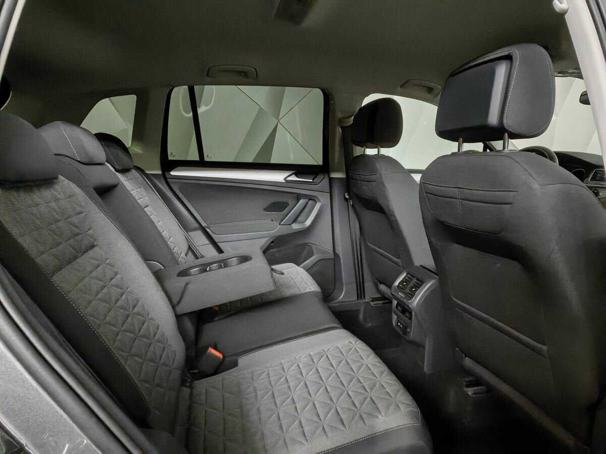 Купить Volkswagen Tiguan с пробегом. Фото: #11