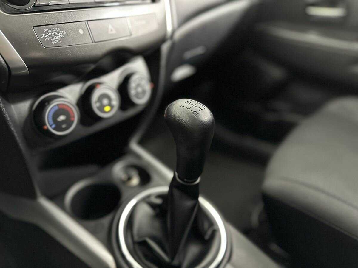 Продажа Б/У Митсубиши АС-Икс. Фото: #12