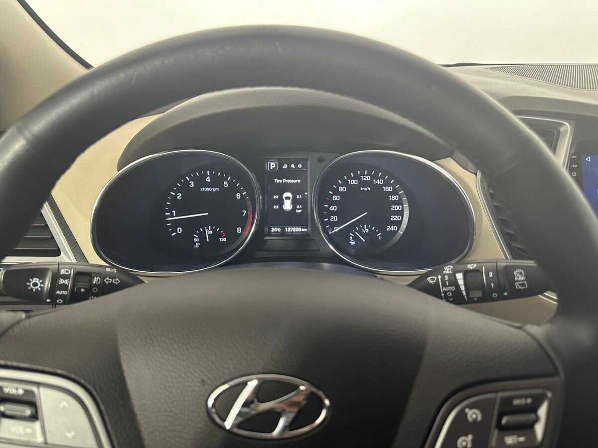 Купить Hyundai Santa Fe с пробегом. Фото: #10