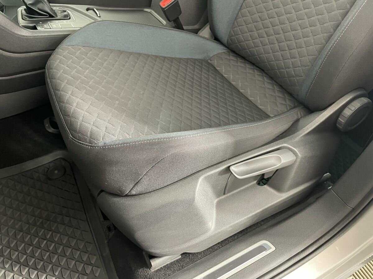 Купить Volkswagen Tiguan с пробегом. Фото: #9