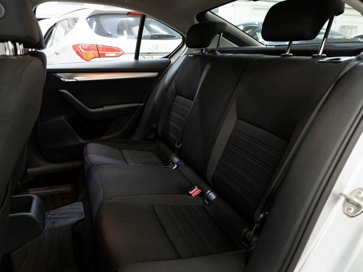 Купить Skoda Octavia с пробегом. Фото: #6