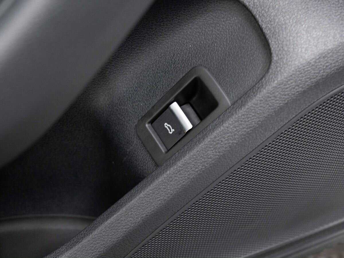 Купить Audi A4 с пробегом. Фото: #19