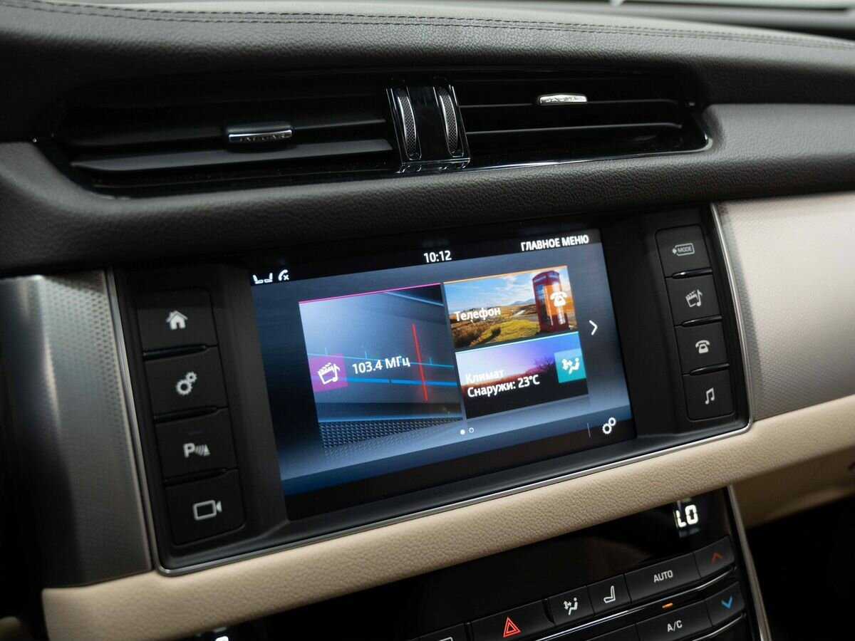 Купить Jaguar XF с пробегом. Фото: #21