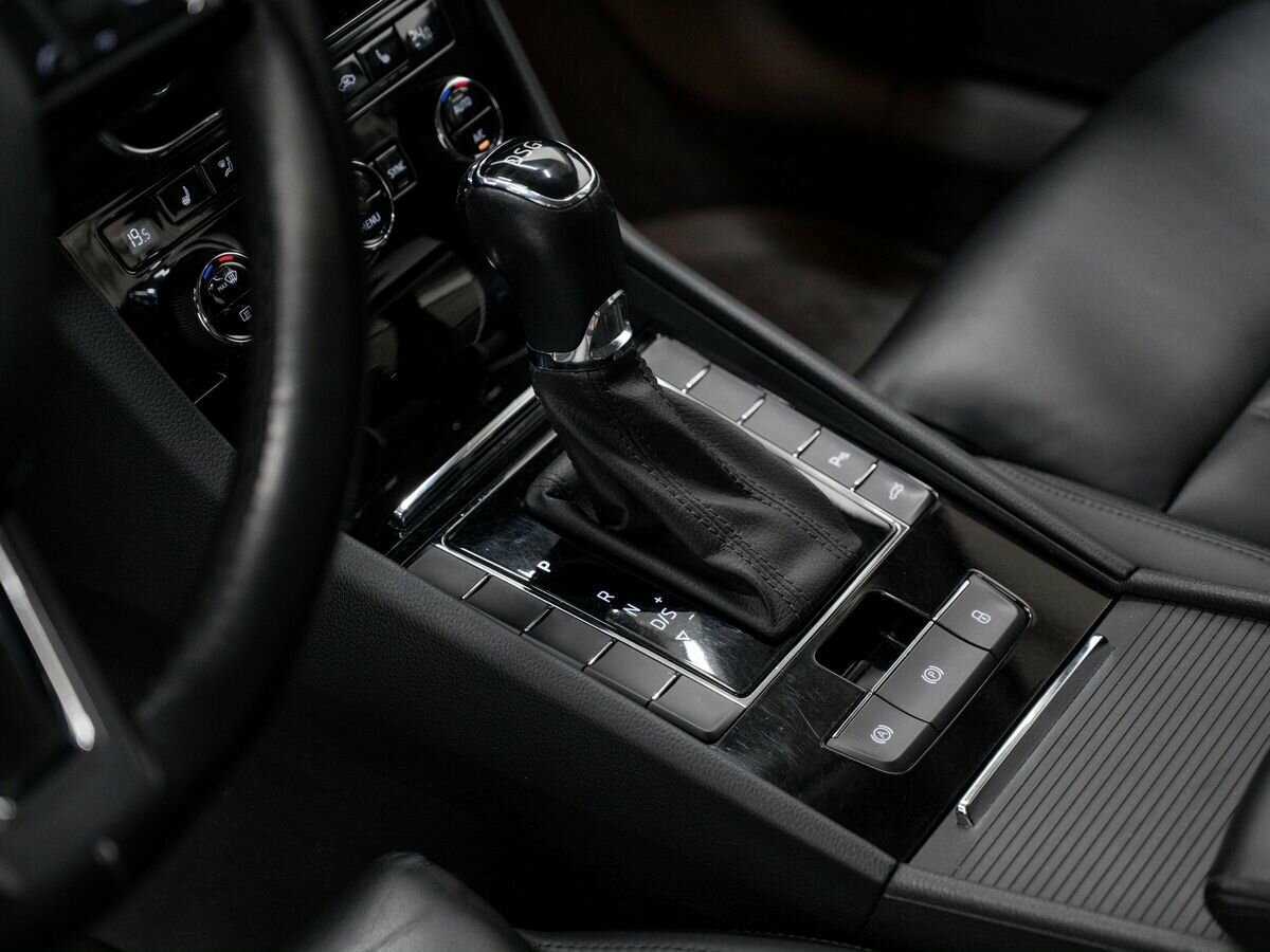 Купить Skoda Superb с пробегом. Фото: #19