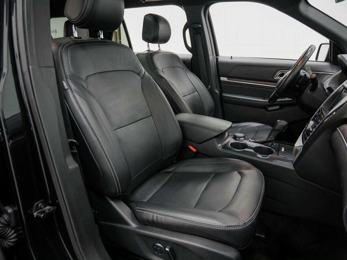 Купить Ford Explorer с пробегом. Фото: #7