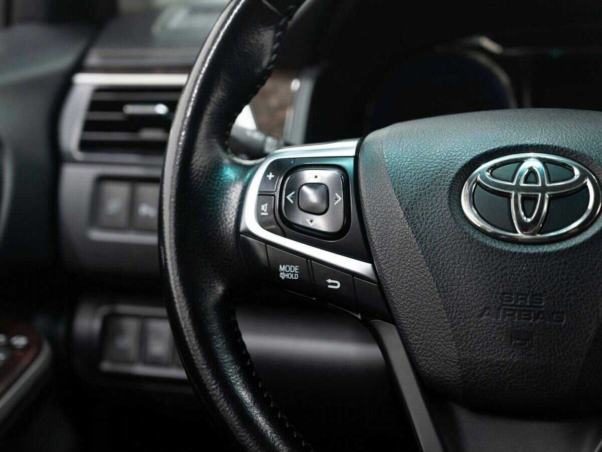 Купить Toyota Camry с пробегом. Фото: #14