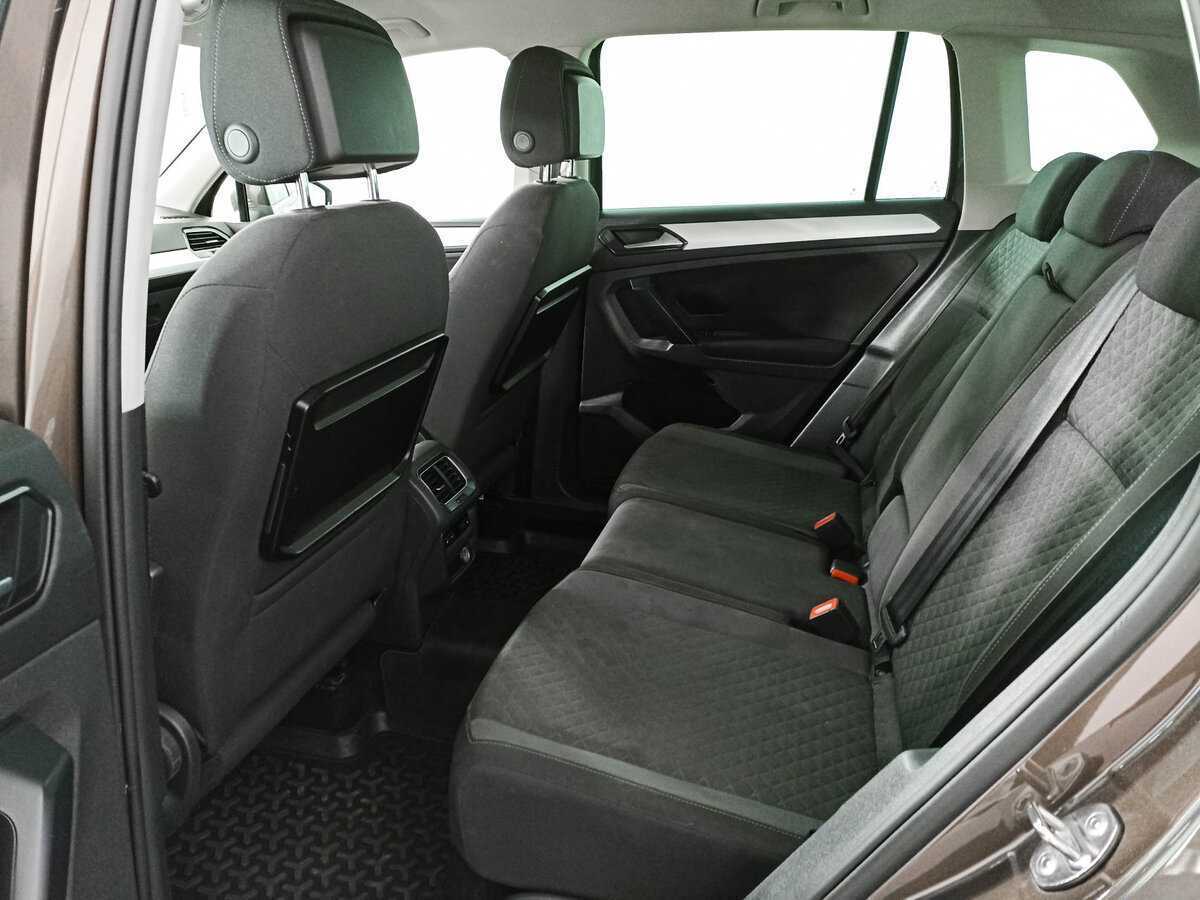 Купить Volkswagen Tiguan с пробегом. Фото: #9