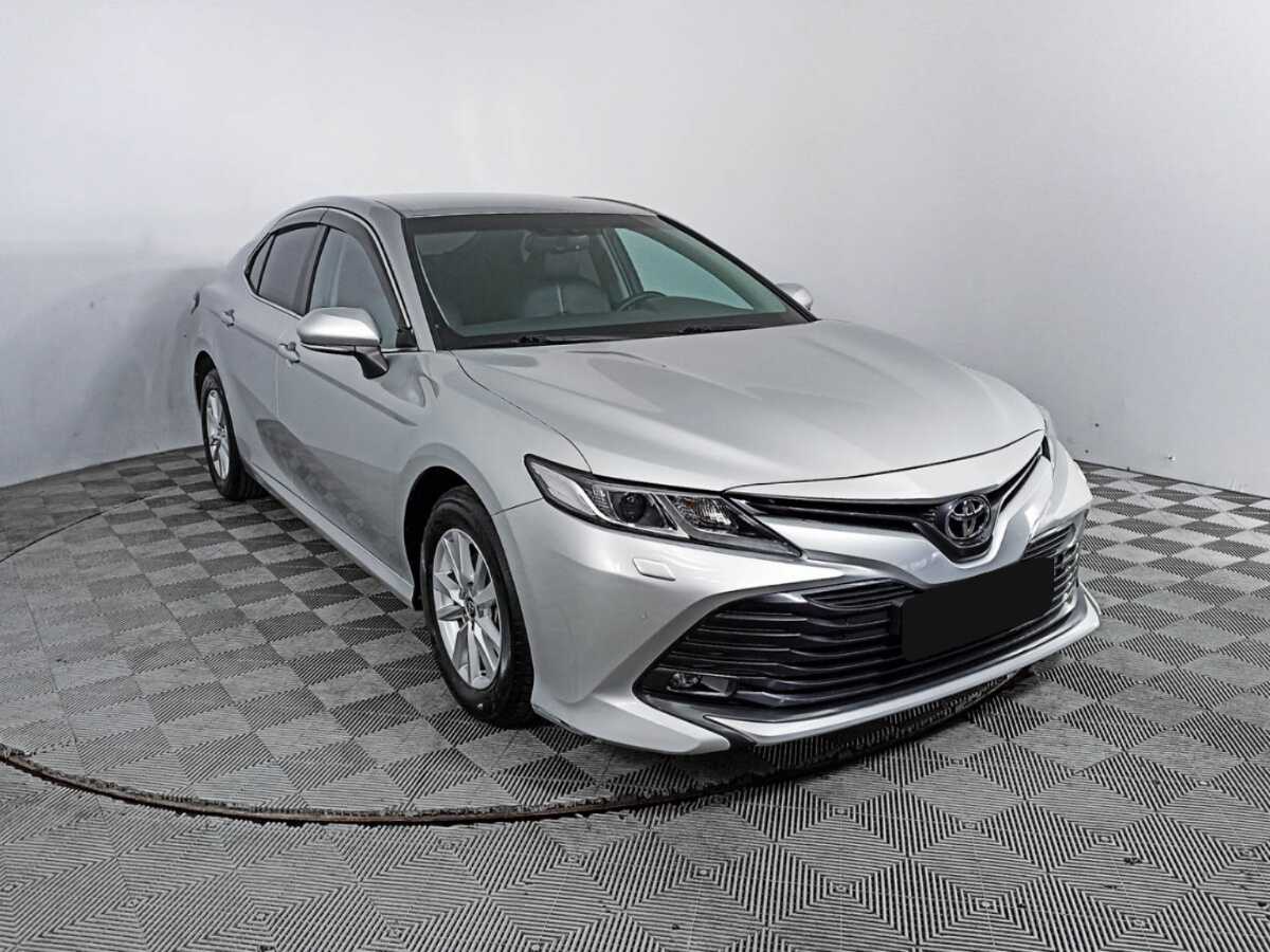 Купить Toyota Camry с пробегом. Фото: #2