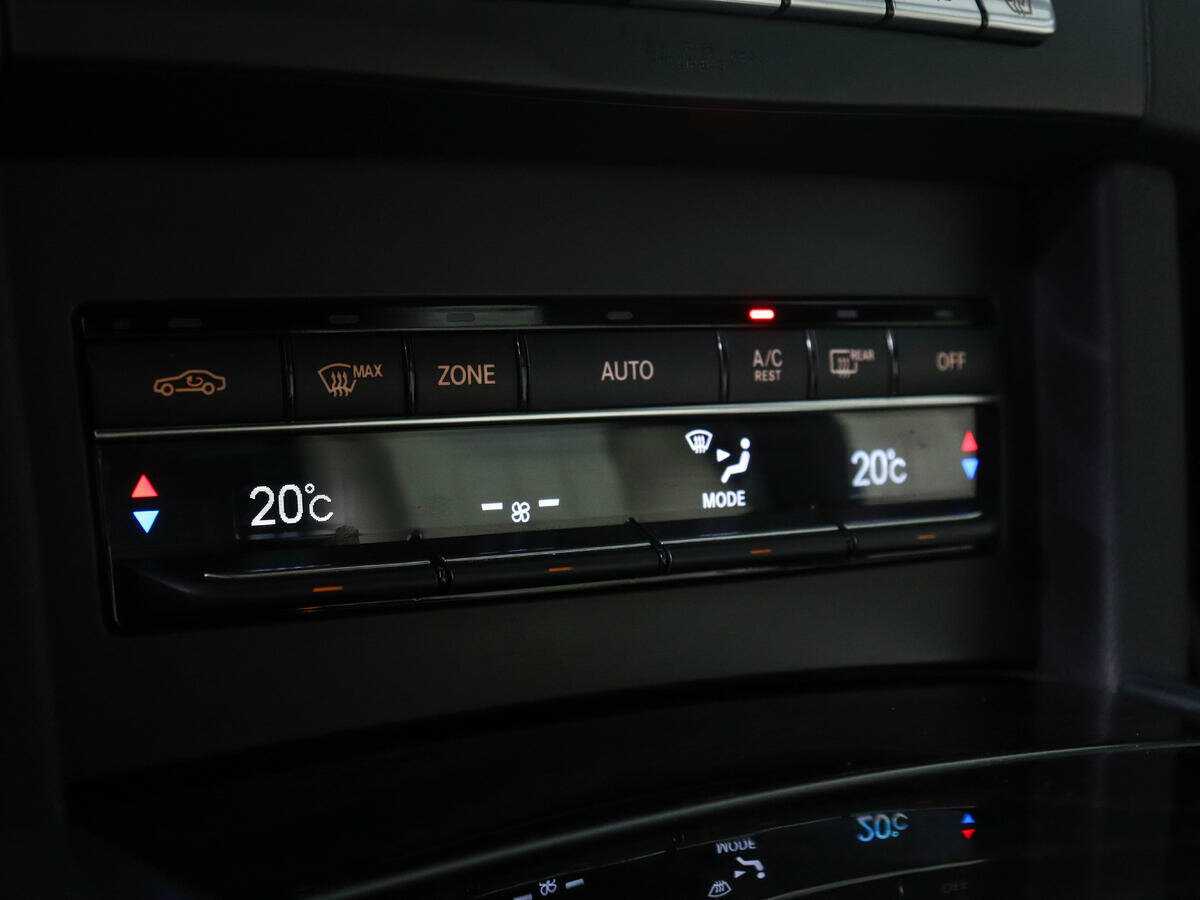 Купить Mercedes-Benz E-Класс с пробегом. Фото: #16