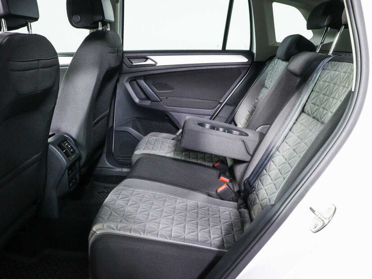 Купить Volkswagen Tiguan с пробегом. Фото: #7